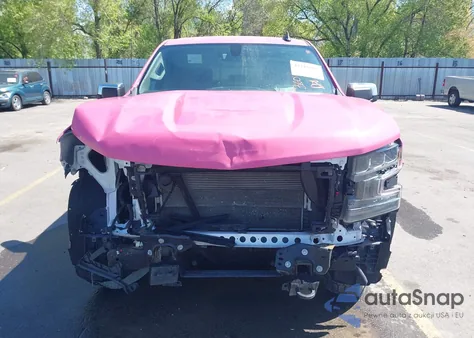 2021 Chevrolet Silverado 1500 4Wd Short Bed Lt/4Wd Standard Bed Lt z USA, uszkodzony, nr VIN 1GCUYDED6MZ415709